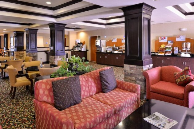 Holiday Inn Express Hotel & Suites Lincoln-Roseville Area - Photo5