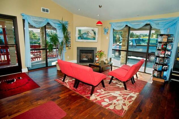 Nordic Oceanfront Inn - Photo5