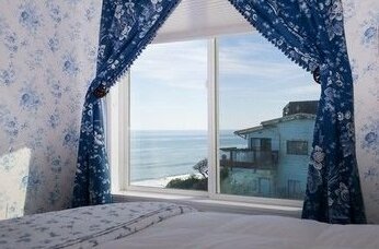 RedAwning Sea Cliff Cottage - Photo3