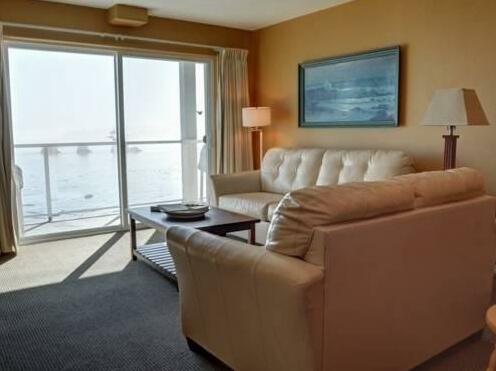 Waters Edge 312 - Photo2