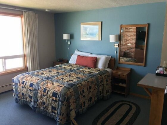 Westshore Oceanfront - Photo3