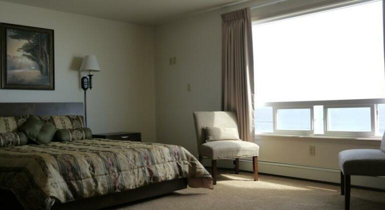Westshore Oceanfront - Photo5