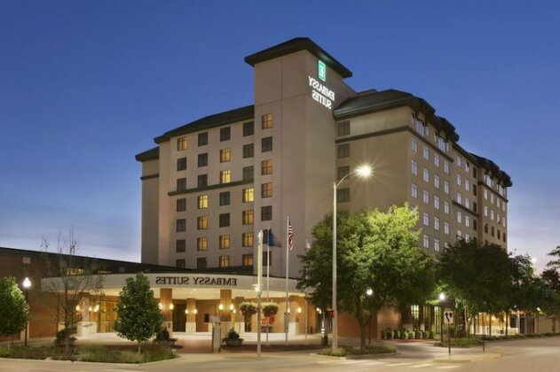 Embassy Suites Lincoln - Photo2
