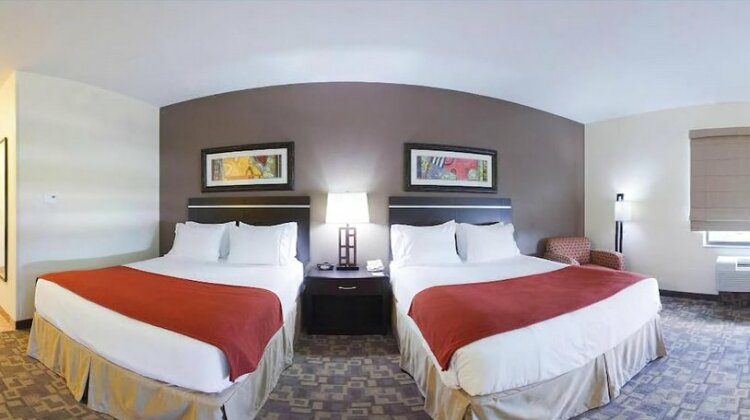 Holiday Inn Express Hotel and Suites Lincoln Airport - Photo4
