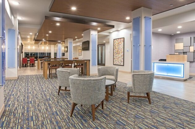 Holiday Inn Express & Suites Lincoln I - 80 - Photo3