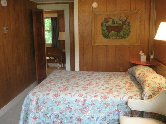 Mount Coolidge Motel - Photo4