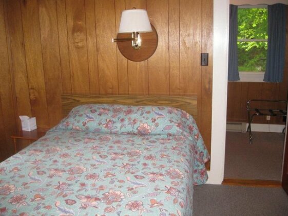 Mount Coolidge Motel - Photo5