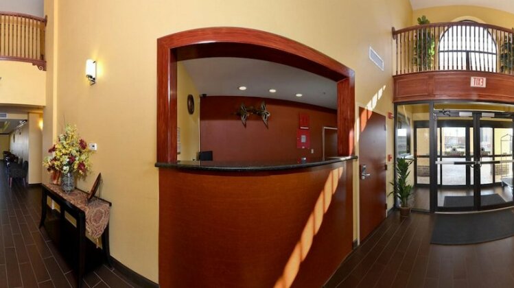 Econo Lodge Inn and Suites Little Rock - Photo4