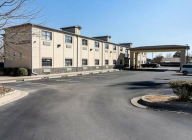 Econo Lodge Inn and Suites Little Rock