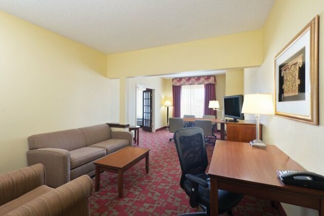 Holiday Inn Express Suites Little Rock West - Photo5
