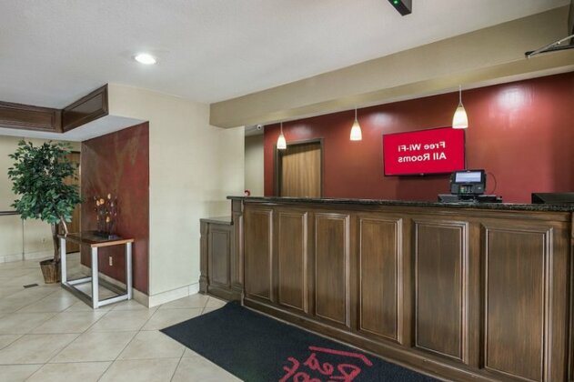 Red Roof Inn & Suites Little Rock - Photo4