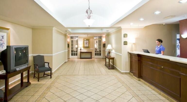 Holiday Inn Express Hotel & Suites Live Oak - Photo3