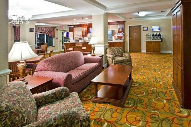 Holiday Inn Express Hotel & Suites Live Oak - Photo4