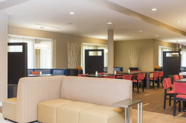 Courtyard by Marriott Livermore - Photo5