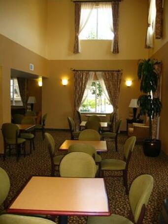Holiday Inn Express Hotel & Suites Livermore - Photo3