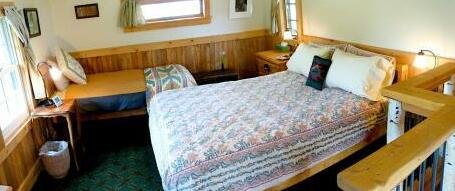 Yellowstone River Inn Cabins - Photo2