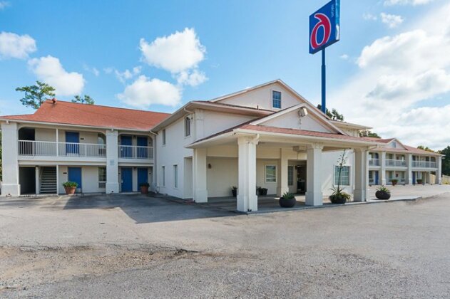 Motel 6 Livingston Texas