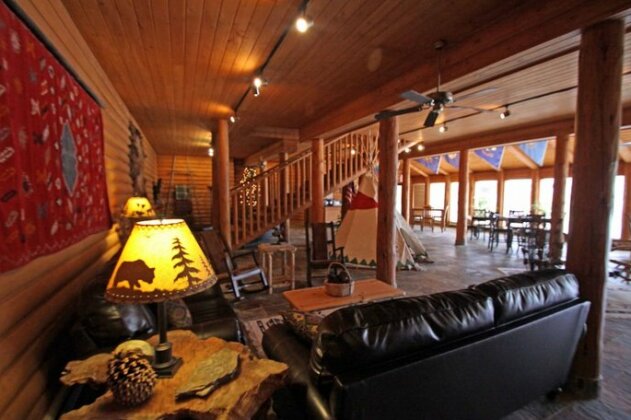 The Lodge at Lolo Hot Springs - Photo4