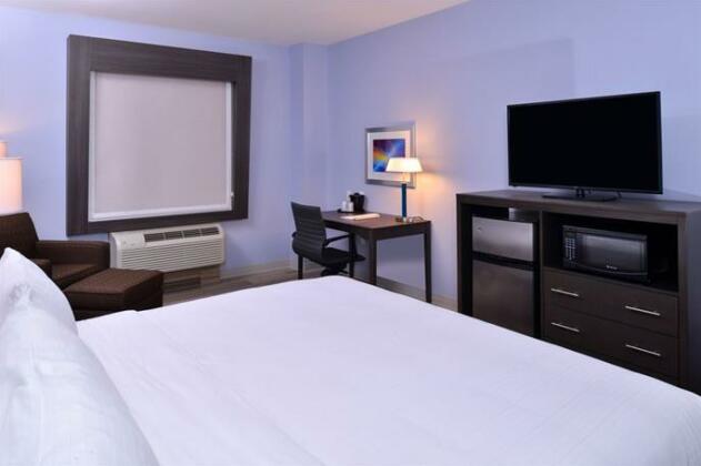 Holiday Inn Express Hotels & Suites Loma Linda - Photo5