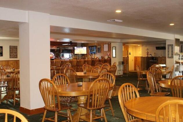 O'Cairns Inn and Suites - Photo4