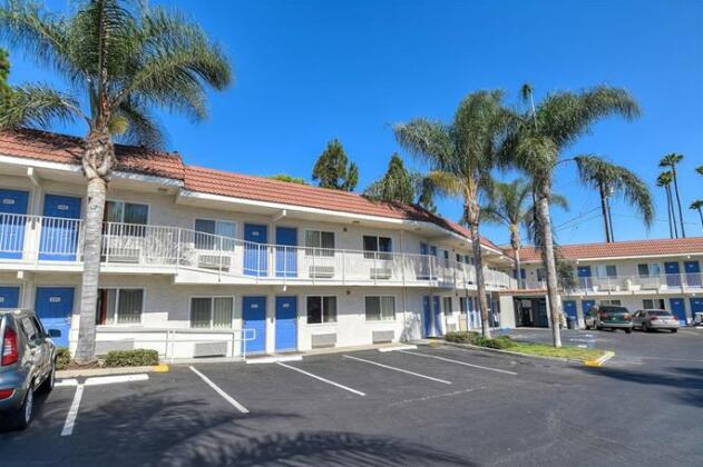 Motel 6 Los Angeles - Long Beach - Photo4