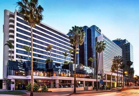 Renaissance Long Beach Hotel - Photo2