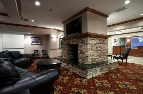 Holiday Inn Express Hotel & Suites Longmont - Photo2