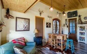 DeeDee's B&B - Photo4