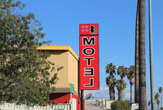 4 Star Motel - Photo2