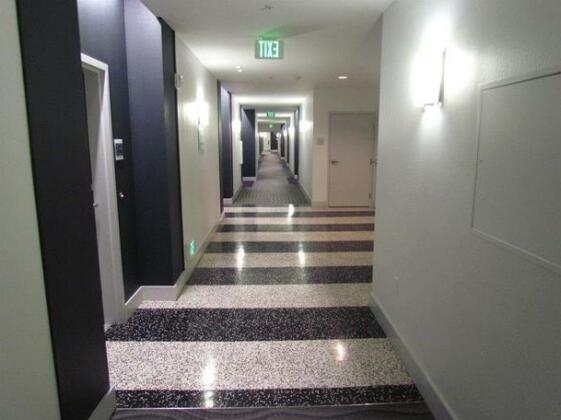 Apartment with Full Amenities - Miracle Mile - Photo3