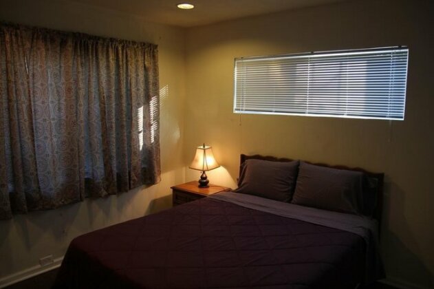 Comfy 3 Bedroom Home - Photo5
