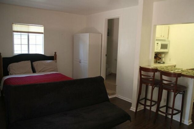 Comfy Guest House - Photo2