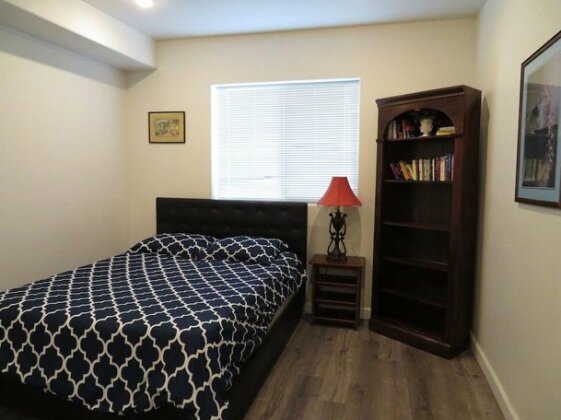 Fully Furnished Apartments near Attractions - Photo2