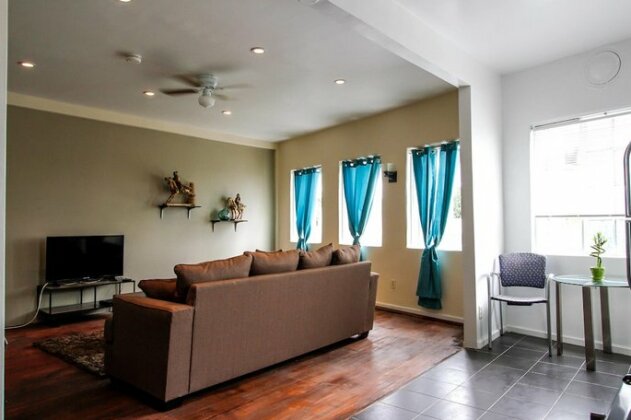 Furnished Los Angeles Apartments - Photo2