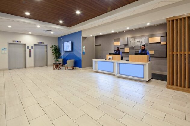 Holiday Inn Express Los Angeles LAX Airport - Photo2