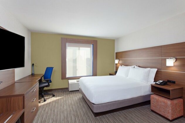 Holiday Inn Express West Los Angeles - Photo5