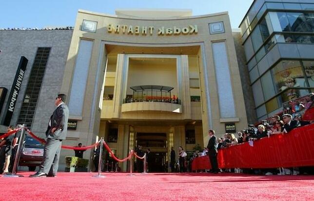 Hollywood LUX STEPS to WALK of FAME - Photo2