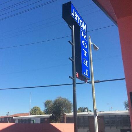 Notel Motel