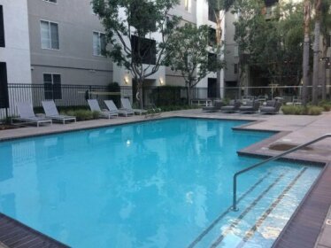 Service Apartments in Business District and LA Beach Area