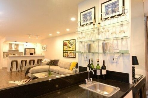 The WeHo Suite - Photo3