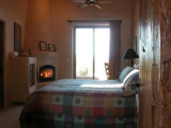 High Feather Ranch Bed and Breakfast - Photo3