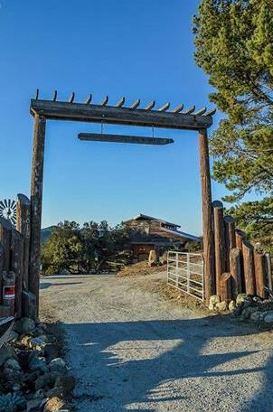 Quicksilver Ranch House - Photo2