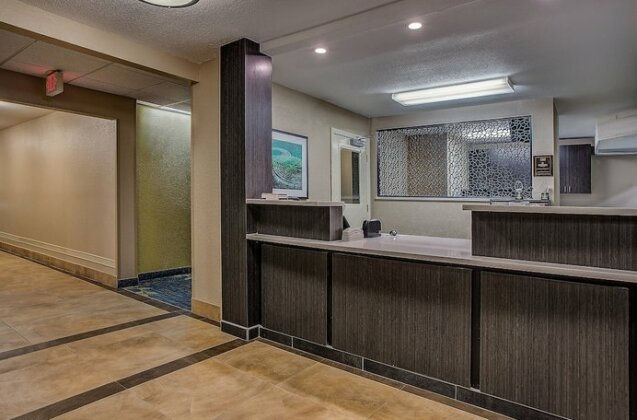 Candlewood Suites Louisville Airport - Photo3