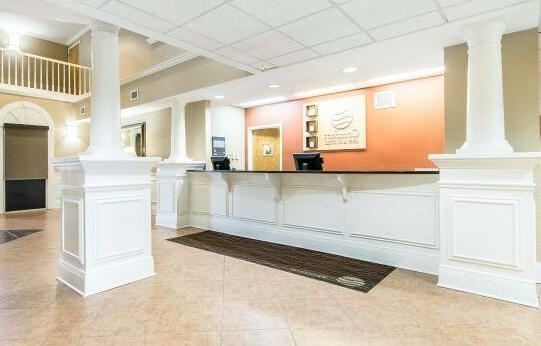 Comfort Inn & Suites Airport and Expo Louisville - Photo3