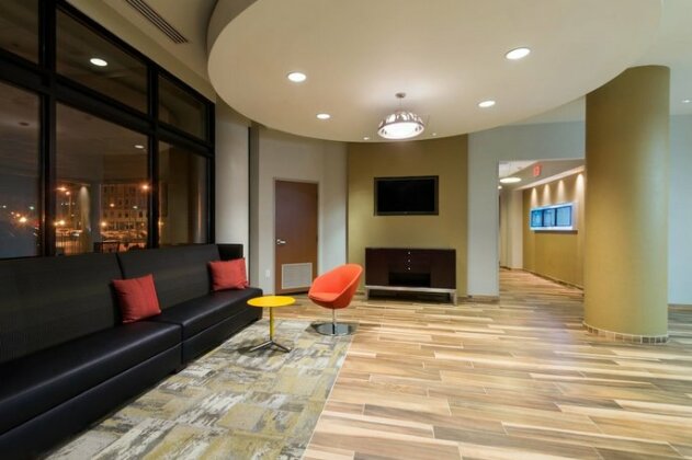 SpringHill Suites Louisville Downtown - Photo5