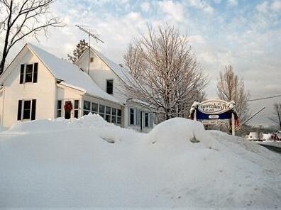 The Rendezvous Bed & Breakfast - Photo2