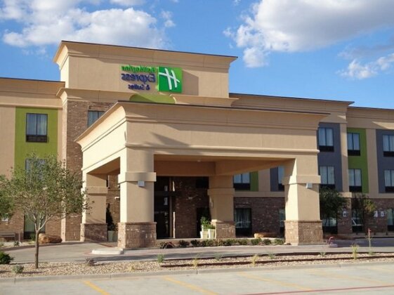 Holiday Inn Express and Suites Lubbock South - Photo2