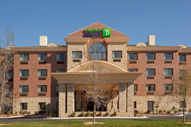 Holiday Inn Express Hotel & Suites Lubbock West - Photo2