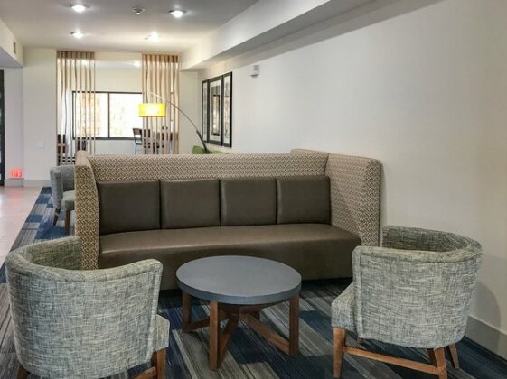 Holiday Inn Express Hotel & Suites Lubbock West - Photo4