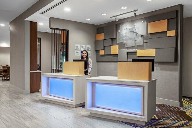 Holiday Inn Express & Suites Lubbock Central - Univ Area - Photo3